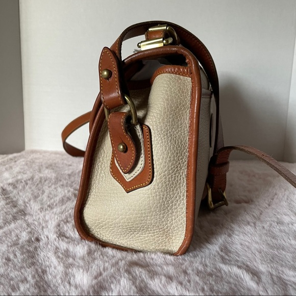 SOLD Vintage Dooney & Bourke Medium Lockhart Flap Bag - Picture 5 of 11